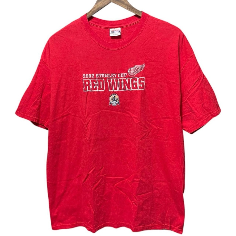 2002 Stanley Cup champions Detroit Red Wings NHL hockey sports vintage 2000s tee